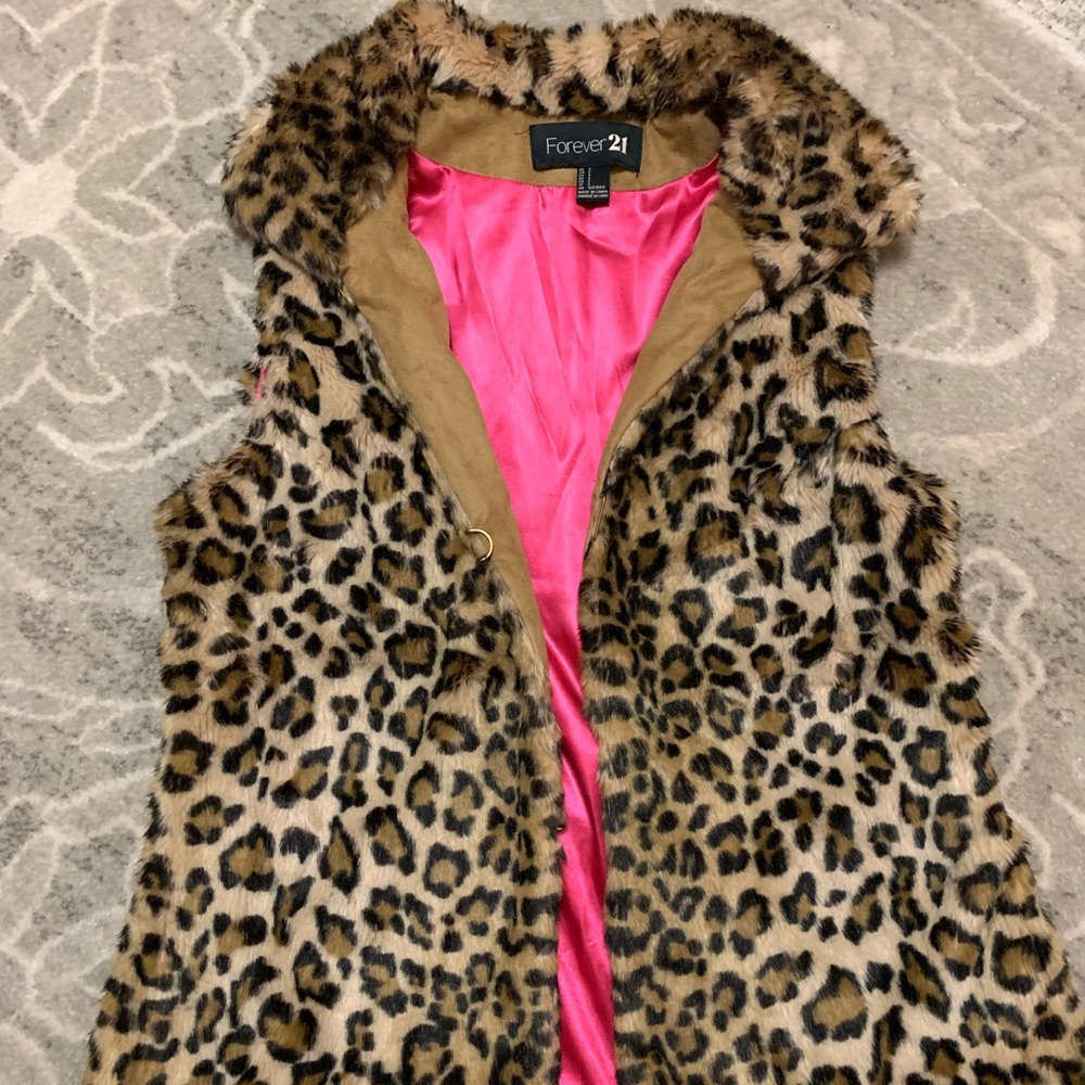 Leopard print vest